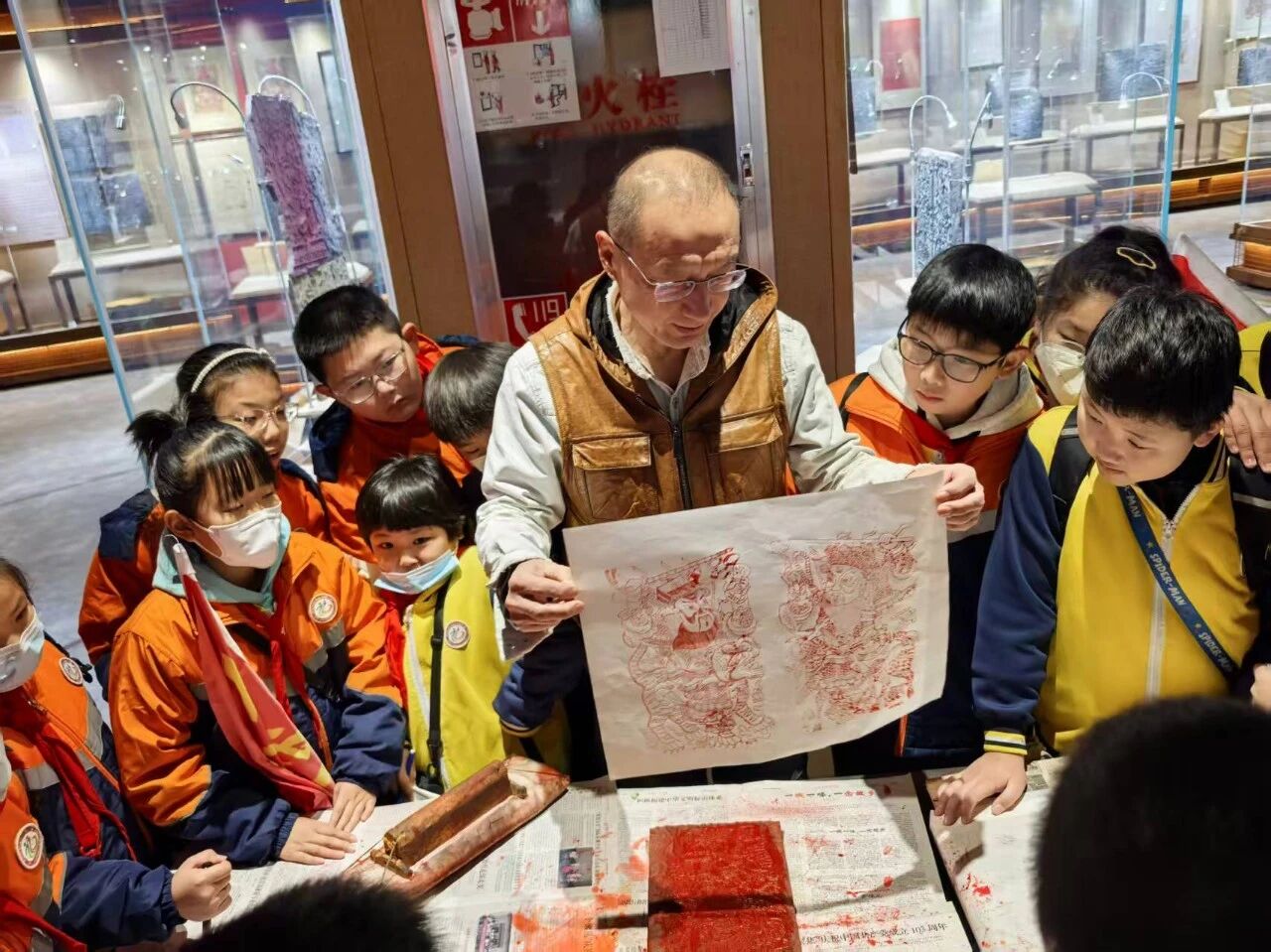 踏秋寻美，探秘国粹——石麟小学学子年画博物馆研学之旅